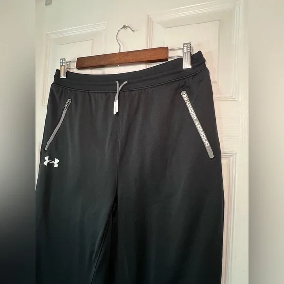 Under Armour Black Athletic Pants Size YXL - Picture 2 of 8